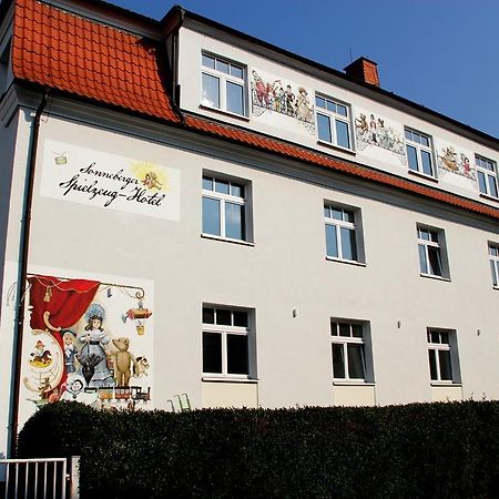 Spielzeughotel Sonneberg Exteriör bild